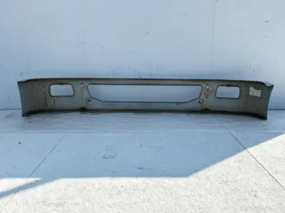 Picture of (USED) 2012 International Navistar, FRONT BUMPER.
Material: Chrome
Dimensions 84" X 32"
Reference images for condition, 
 


ELKTON MD 21921