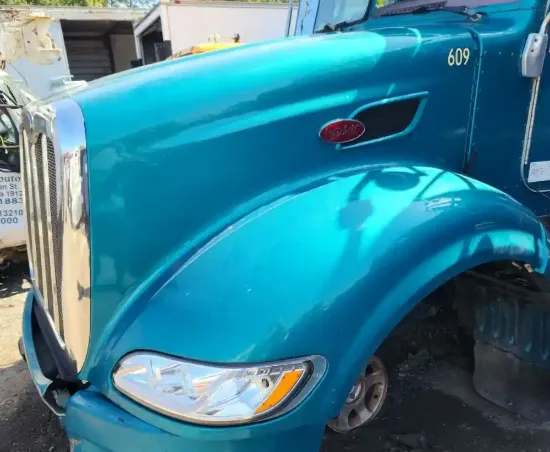 Picture of (Used) 2014 Peterbilt 386, HOOD ASSEMBLY