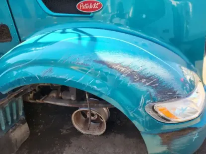 Picture of (Used) 2014 Peterbilt 386, HOOD ASSEMBLY