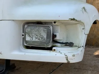Picture of (Used) 1998 Ford L8501, HOOD ASSEMBLY