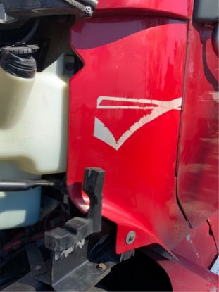 Picture of (USED) 2007 Freightliner CST120