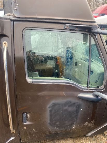 Picture of (Used) 2009 Sterling A9500, DOOR