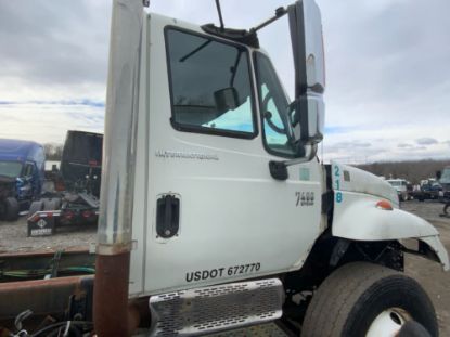 Picture of (Used) 2002 International 7400, DOOR
