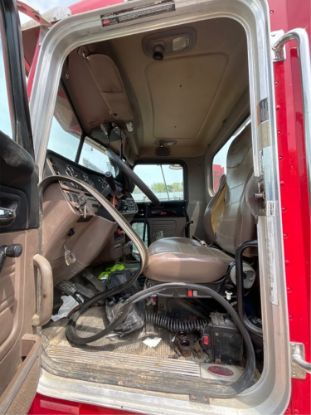 Picture of (Used) 2012 Peterbilt 384, CAB ASSEMBLY