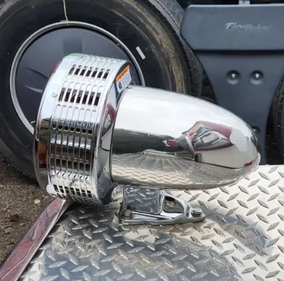 Picture of Q SIREN off a (Used) 2008 Pierce Custom Contender
Location: Bumper,
Color: Chrome,
Material: Chrome,
 

,

