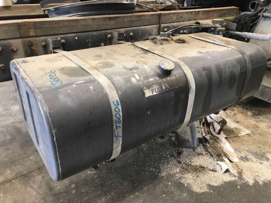 Picture of 2002 Mack MV222 Freedom L. Passenger side mounted 80 gallon steel fuel tank.  