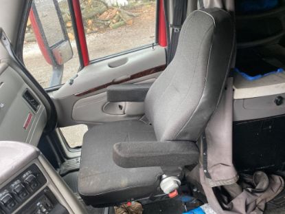 Picture of (Used) 2013 Kenworth T700, SEAT