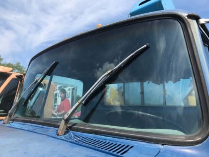 Picture of (USED) 1985 Ford LNT8000, Windshield.
P/N