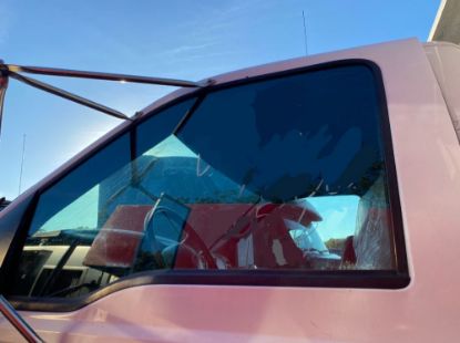 Picture of (Used) 2002 Ford F750, DOOR WINDOW