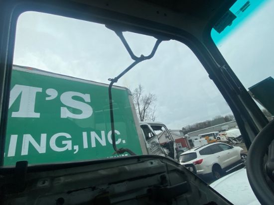 Picture of (USED) 2003 Isuzu NPR