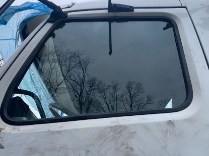 Picture of Used 2004 Volvo VHD, DOOR WINDOW,
Driver Side, clear, glass,
 
(CRG Heavy Truck Parts)