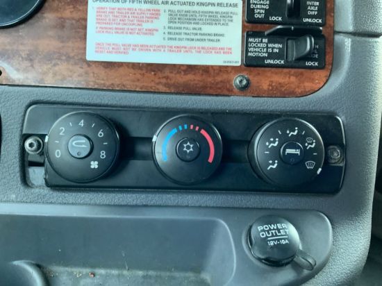 Picture of (Used) 2015 Freightliner Cascadia 125, TEMPERATURE/ CLIMATE CONTROL