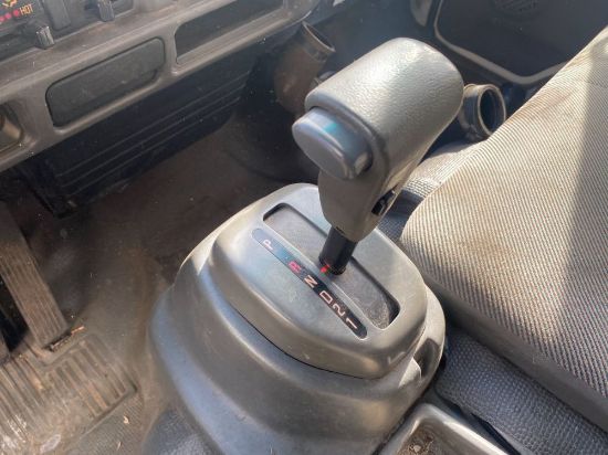 Picture of (Used) 2004 Isuzu NQR, TRANSMISSION SHIFTER