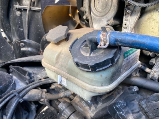 Picture of (Used) 2012 Freightliner Cascadia 125, POWER STEERING RESERVOIR