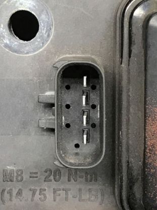 Picture of (USED) Freightliner Cascadia 125, Power distribution block.
S/N