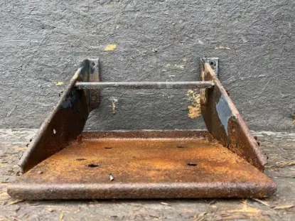 Picture of (Used) 2009 UD/NISSAN UD3300, BATTERY BOX