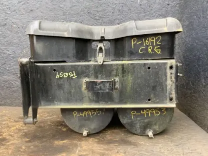 Picture of (Used) 2013 Freightliner Cascadia 125, BATTERY BOX,
Side: Driver Side,
Capacity: 4 batteries,
Material: Steel,
Dimensions: L=27", W= 14",
Reference images for condition 
 

 
