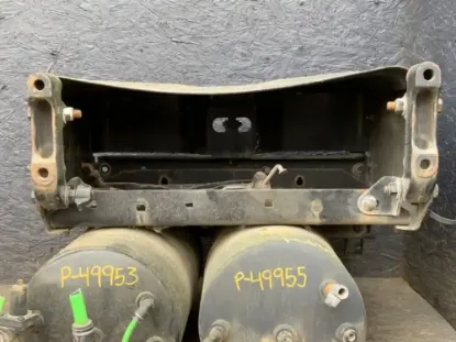 Picture of (Used) 2013 Freightliner Cascadia 125, BATTERY BOX,
Side: Driver Side,
Capacity: 4 batteries,
Material: Steel,
Dimensions: L=27", W= 14",
Reference images for condition 
 

 
