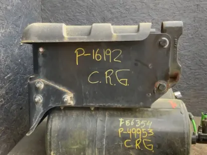 Picture of (Used) 2013 Freightliner Cascadia 125, BATTERY BOX,
Side: Driver Side,
Capacity: 4 batteries,
Material: Steel,
Dimensions: L=27", W= 14",
Reference images for condition 
 

 
