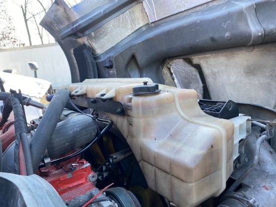 Picture of (Used) 2013 Volvo VNL, POWER STEERING RESERVOIR