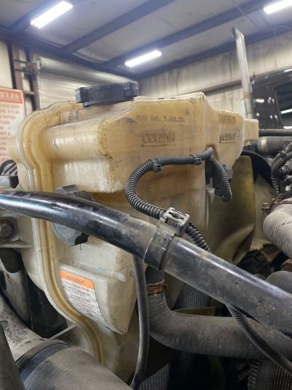 Picture of Used 2017 Freightliner Cascadia 125, Coolant Reservoir, driver side, plastic, transparent, white, Part Number: A05
