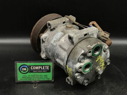 Picture of (USED) 2006 VOLVO VNM