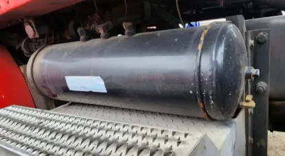 Picture of (Used) 2004 Peterbilt 378, AIR TANK