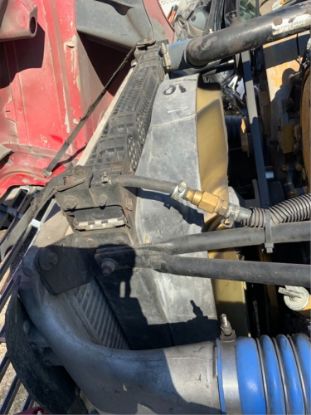 Picture of (USED) 2007 Freightliner CST120 