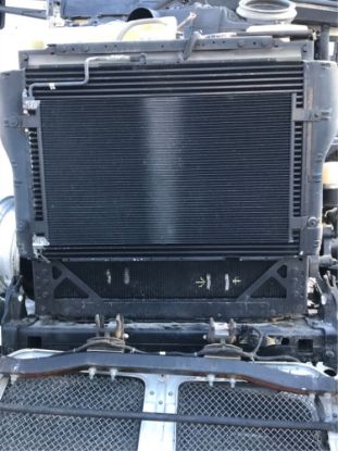 Picture of (USED) 2015 Kenworth T680 