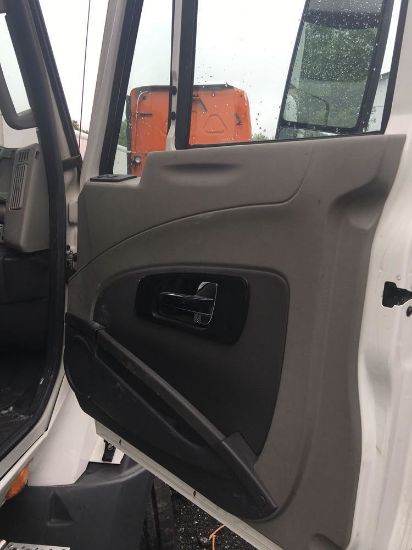 Picture of 2016 International PROSTAR Used Passenger Side Door Panel    Make: INTERNATIONAL Model: PROSTAR 