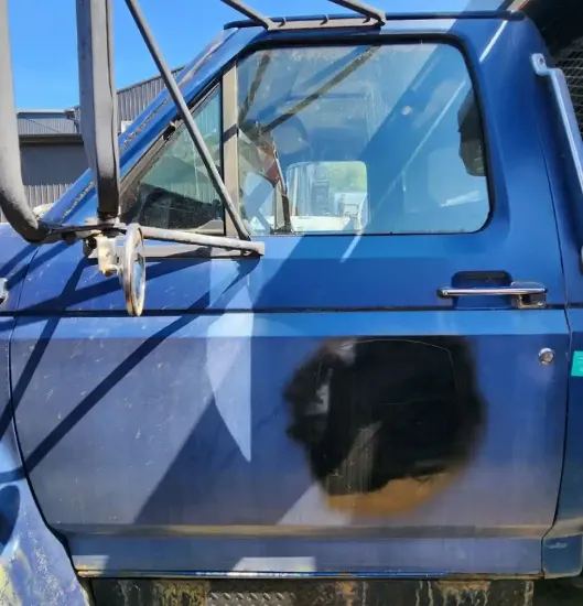Picture of (Used) 1997 Ford F700, DOOR
