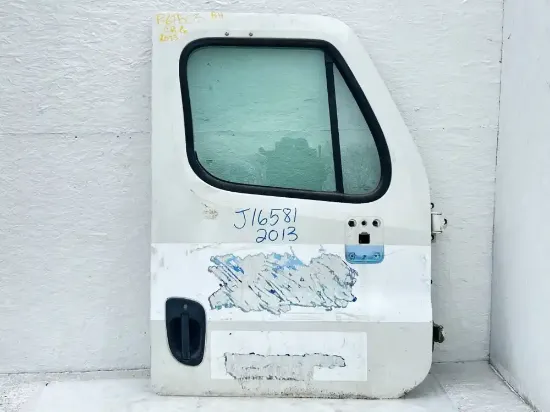 Picture of (Used) 2013 Freightliner Cascadia 113, DOOR