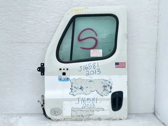 Picture of (Used) 2013 Freightliner Cascadia 113, DOOR