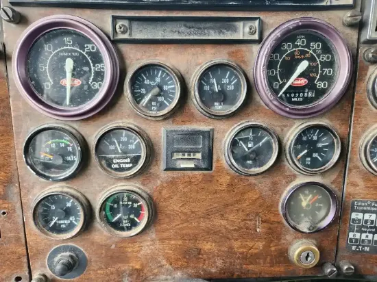 Picture of (Used) 1990 Peterbilt 379, INSTRUMENT CLUSTER