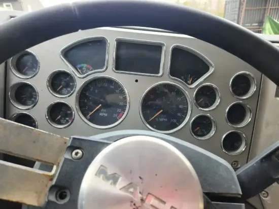 Picture of (Used) 2007 Mack 700, INSTRUMENT CLUSTER
