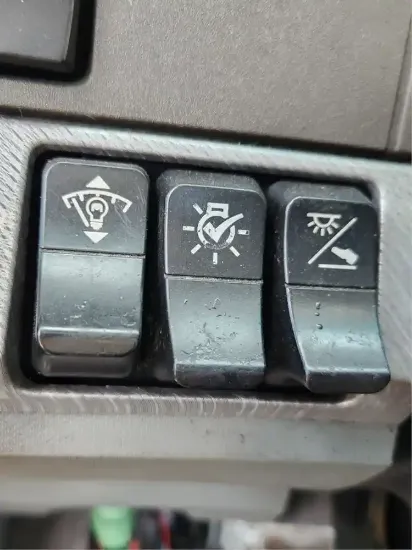 Picture of (Used) 2018 Kenworth T680, MISCELLANEOUS DASH SWITCHES