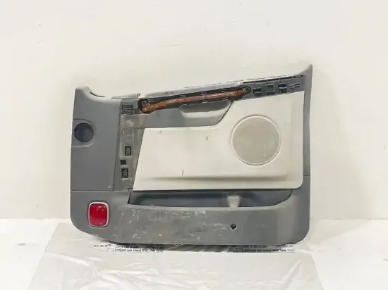 Picture of (Used) 2004 Volvo VHD, INETRIOR DOOR PANEL