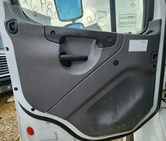 Picture of (Used) 2015 Freightliner M2 106, INTERIOR DOOR PANEL