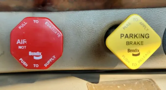 Picture of (Used) 2007 Mack CHN613, MISCELLANEOUS DASH SWITCHES