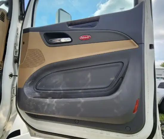 Picture of (Used) 2016 Peterbilt 567, INTERIOR DOOR PANEL