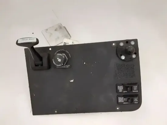 Picture of (Used) 2015 Freightliner Cascadia 125, MISCELLANEOUS DASH SWITCHES