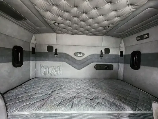 Picture of (Used) 2013 MACK CXU613, SLEEPER BUNK