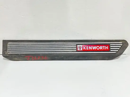 Picture of (Used) 2014 Kenworth T680, DOOR SCUFF PLATE