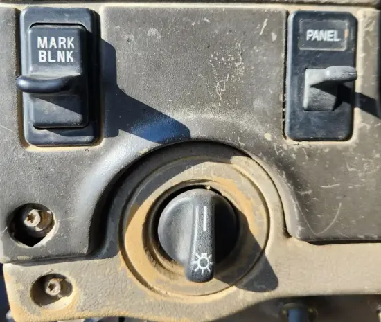 Picture of (Used) 2000 Sterling L9500, MISCELLANEOUS DASH SWITCHES