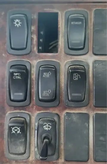 Picture of (Used) 2007 Mack CV713 Granite, MISCELLANEOUS DASH SWITCHES