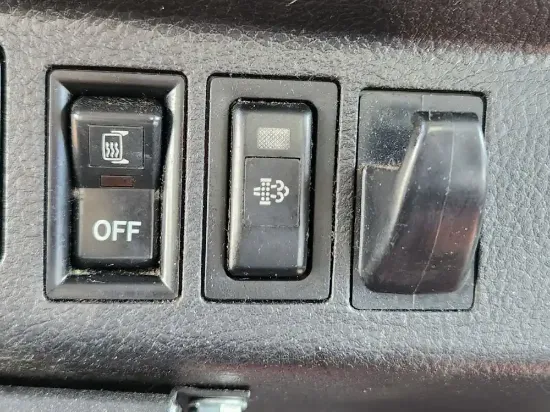 Picture of (Used) 2012 Hino 268, MISCELLANEOUS DASH SWITCHES