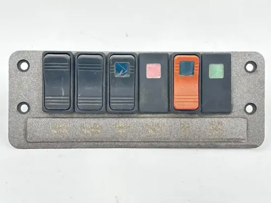 Picture of (Used) 2003 Pierce Model Tilt Cab, CONTROL SWITCHES 