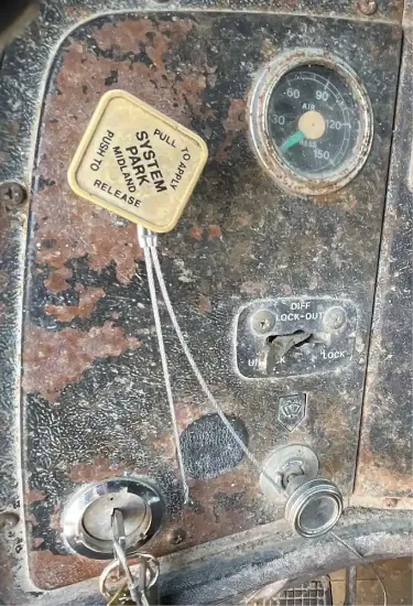 Picture of (Used) 1996 Ford LT8000, MISCELLANEOUS DASH SWITCHES