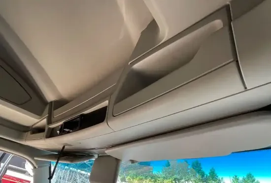 Picture of (Used) 2019 Kenworth T680, OVERHEAD STORAGE CONSOLE