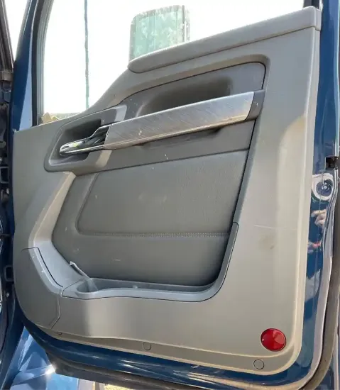 Picture of (Used) 2019 Kenworth T680, INTERIOR DOOR PANEL